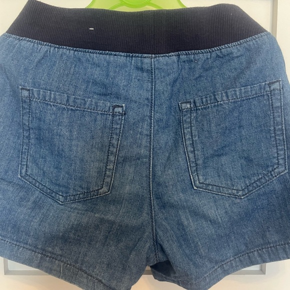 Hi, selling these fine shorts for kids with a small waist. - Picture 5 of 7